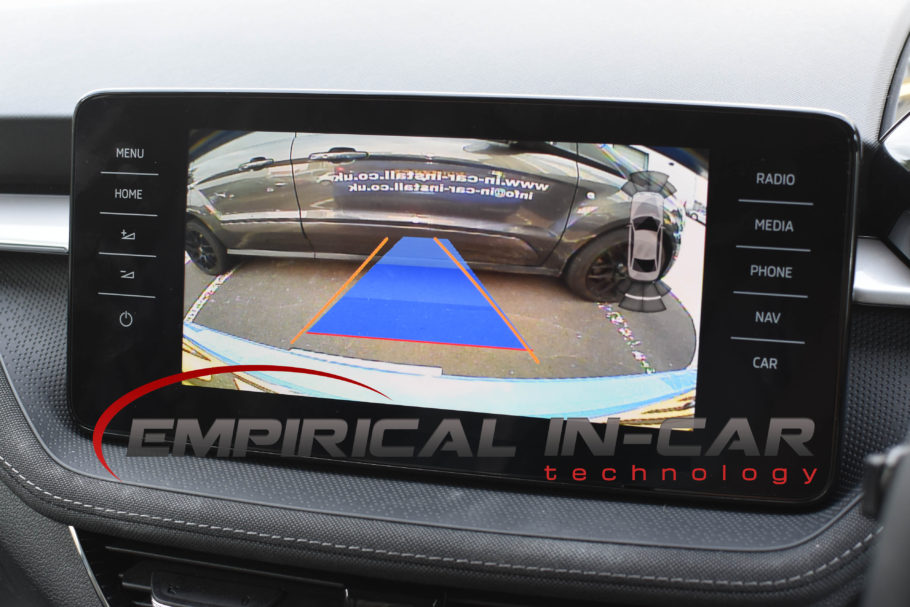 Skoda Fabia - Reverse Reversing Camera Kit - 9.2" Screen ( 2022 to February 2024 )