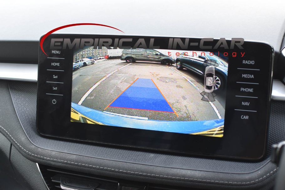 Skoda Fabia - Reverse Reversing Camera Kit - 9.2" Screen ( 2022 to February 2024 )
