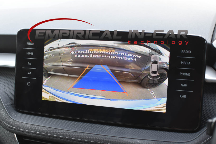 Skoda Fabia - Reverse Reversing Camera Kit - 9.2" Screen ( 2022 to February 2024 )
