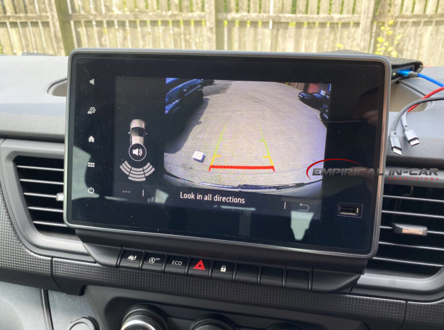 Renault Trafic - Reverse Reversing Camera Kit ( 2022 Onwards ) For 7" Easy Link System
