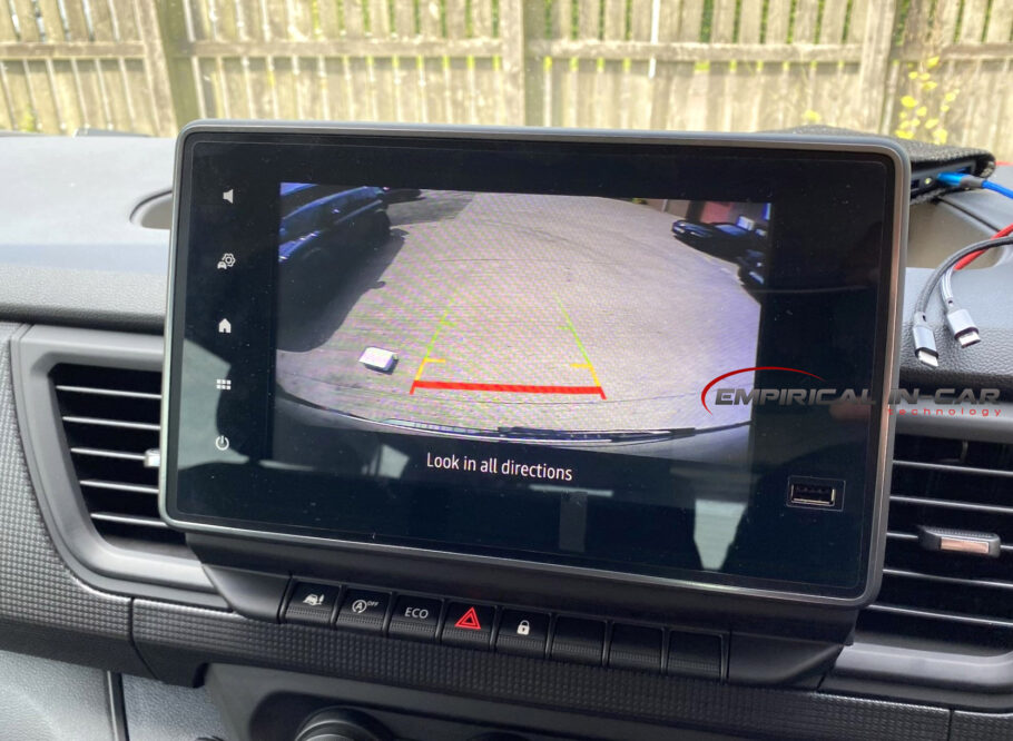 Renault Trafic - Reverse Reversing Camera Kit ( 2022 Onwards ) For 7" Easy Link System