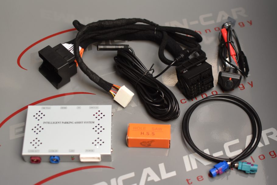 Porsche Macan PCM4 - Reverse Reversing Camera Kit
