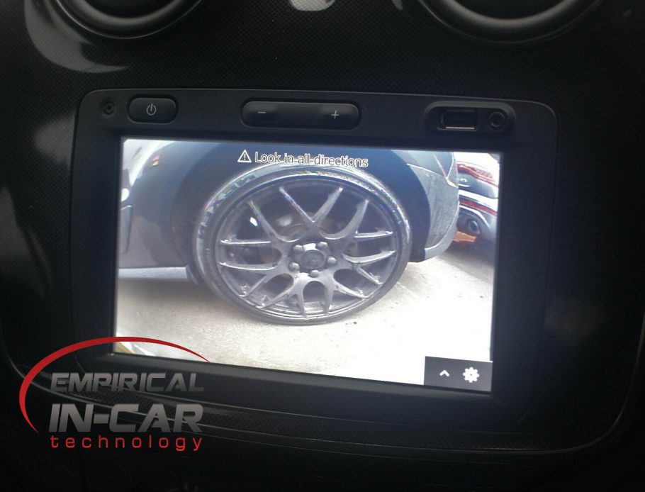 Dacia Sandero 2 & Stepway - Reversing Reverse Camera Kit ( 2015 Onwards )